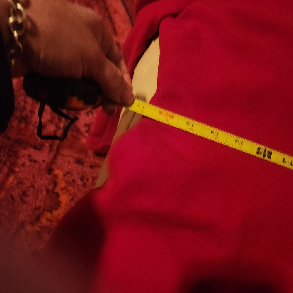 Red coat - Picture 12 of 12